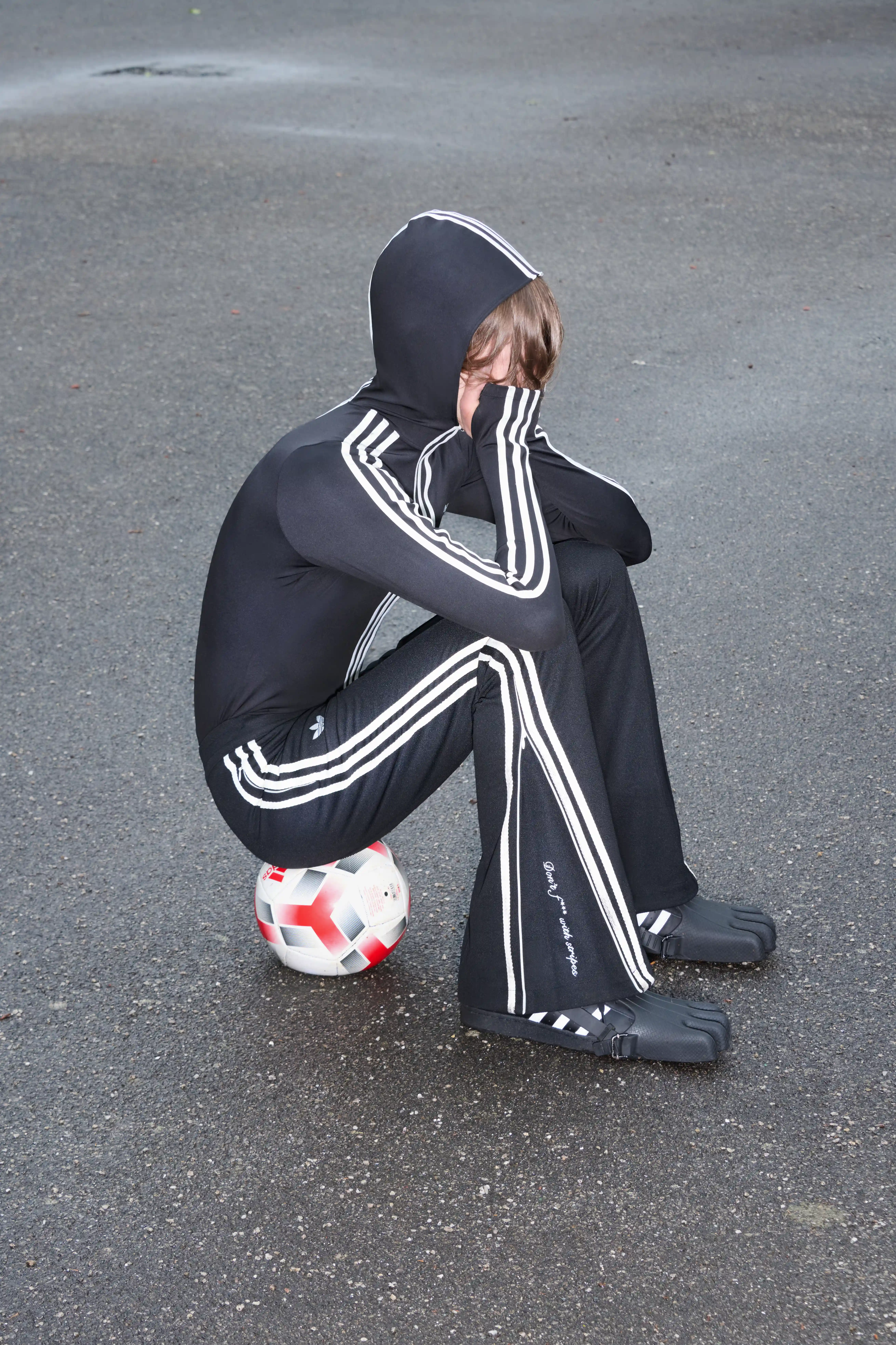 adidas x Avavav パデッドベスト Mサイズ AVAVAV's adidas Originals Collab Is Intentionally Unathletic