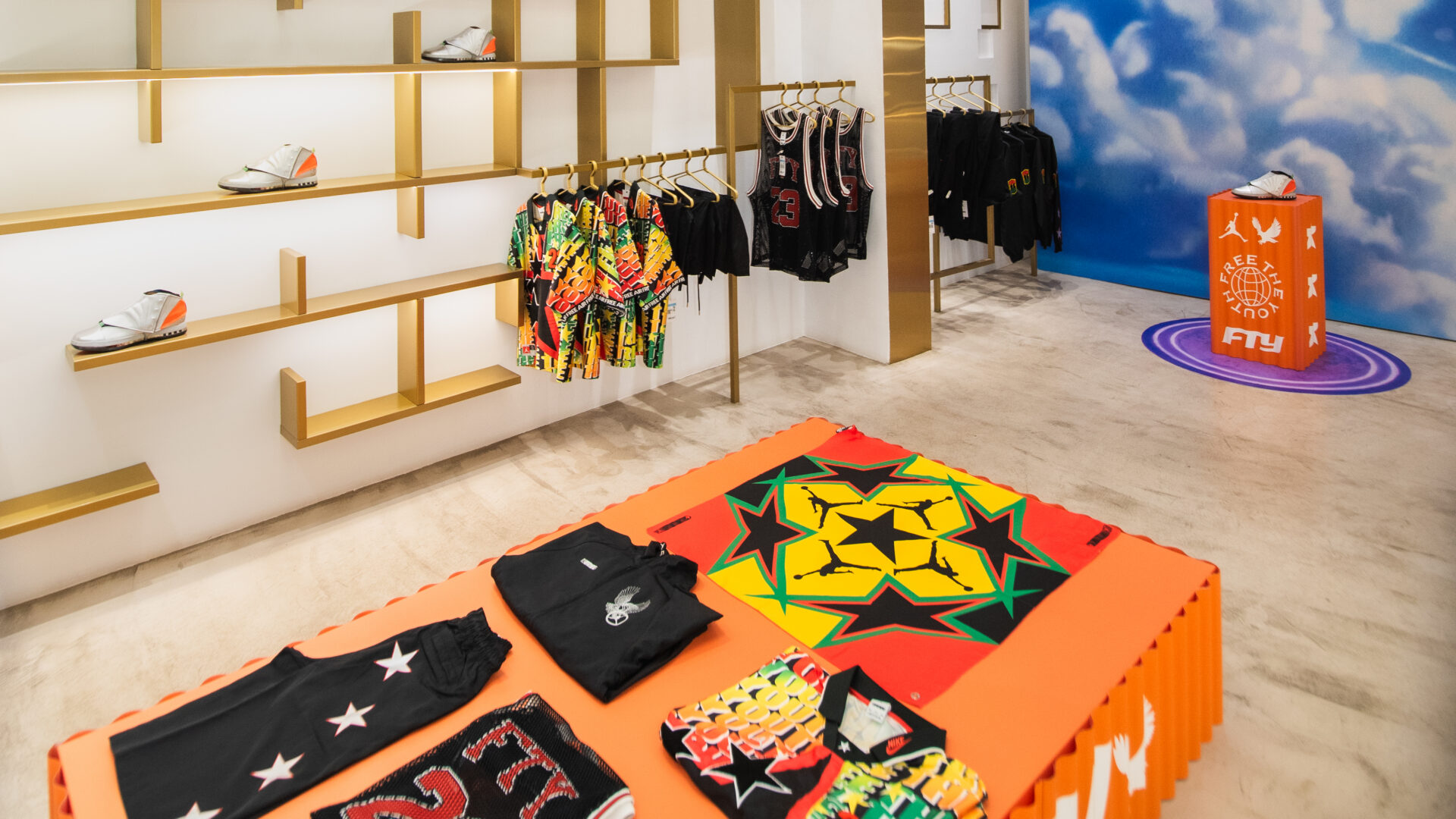 Jordan x Free The Youth en FOOTDISTRICT Barcelona