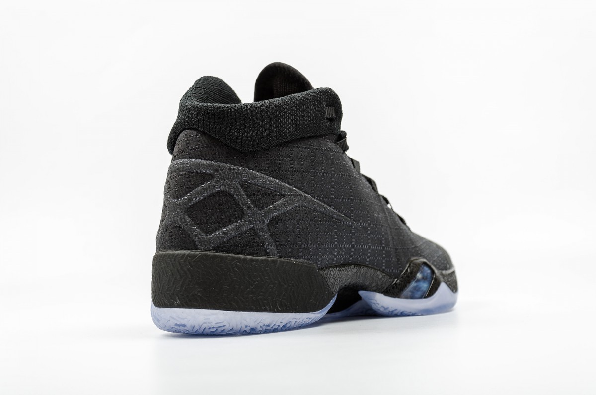 Air-Jordan-XXX-Black-Cat3
