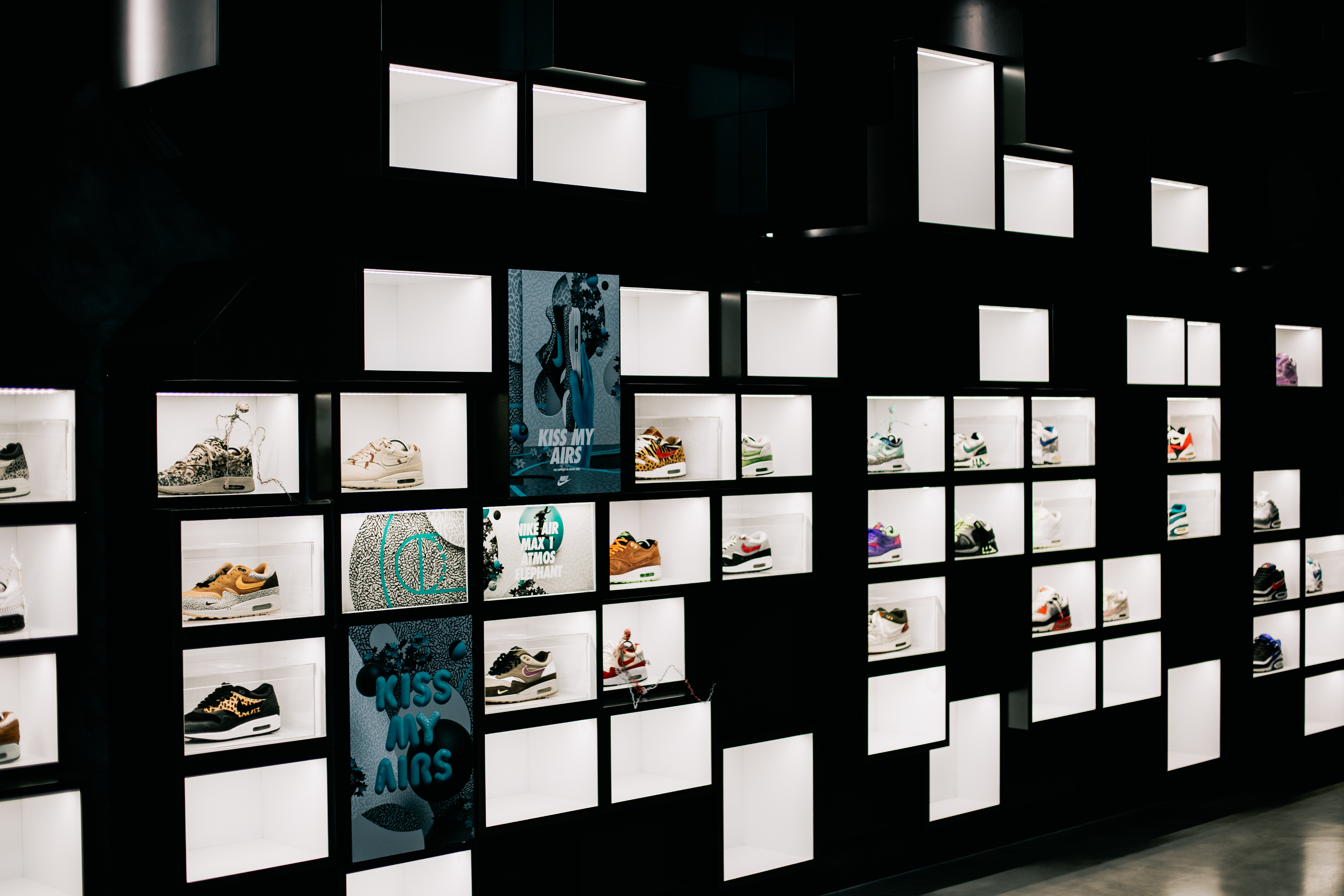 Air-Max-1-Atmos-Event-Foot-District_1