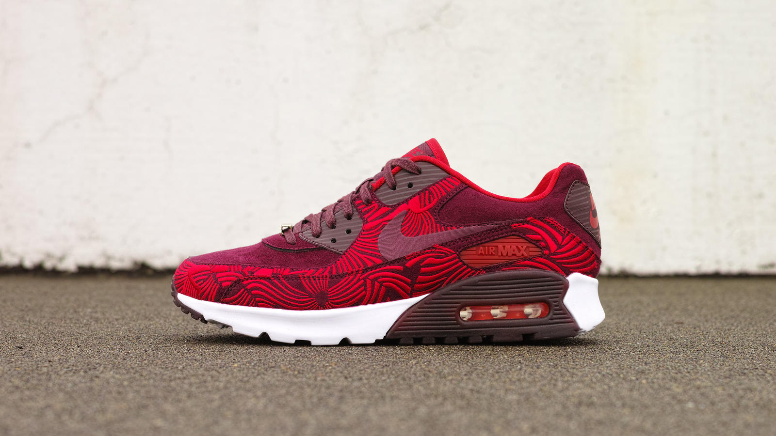 Air-Max-90-Ultra-LOTC-QS