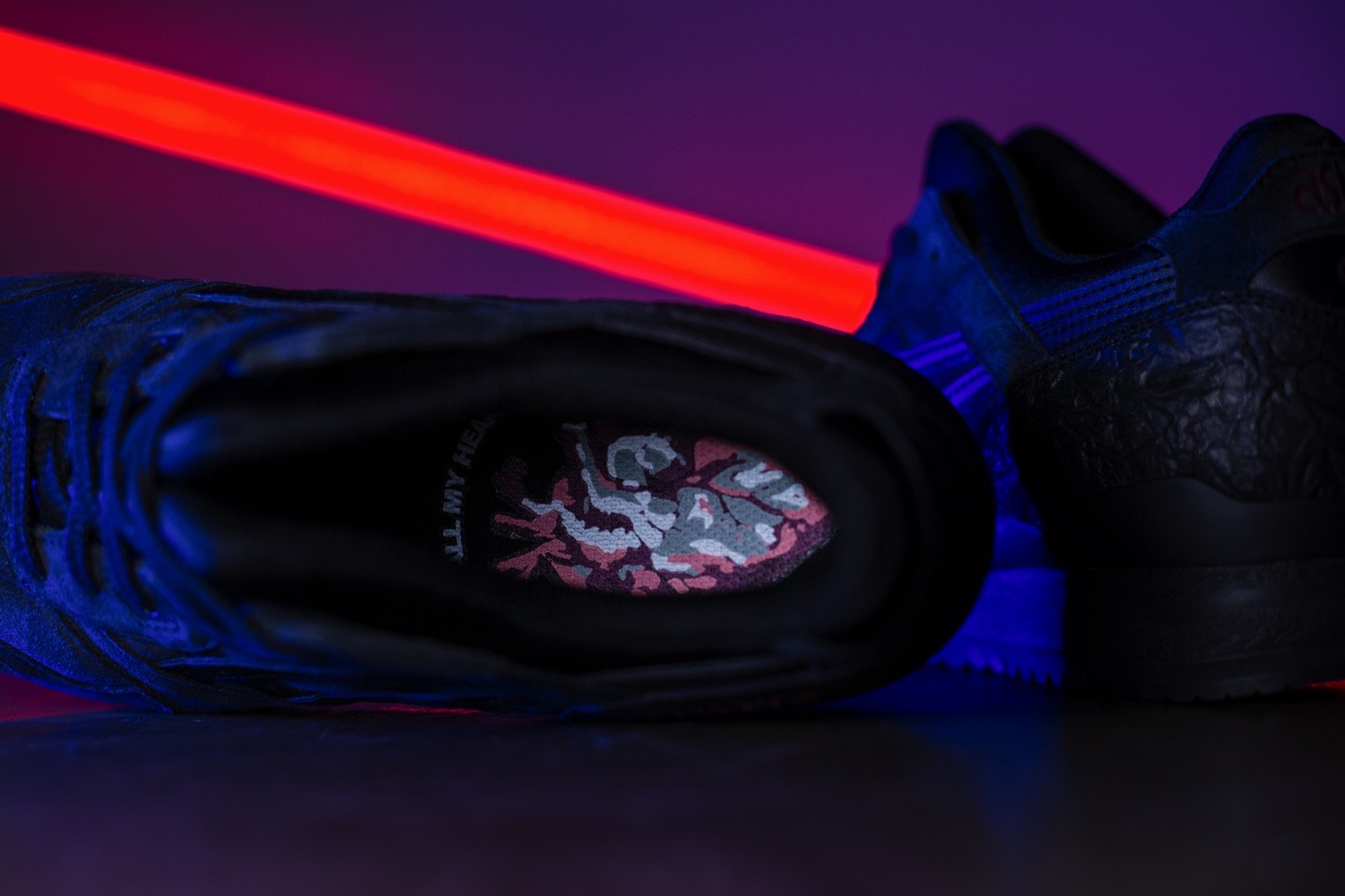 Asics-Gel-Lyte-III-Valentines-Day-Pack-Black3