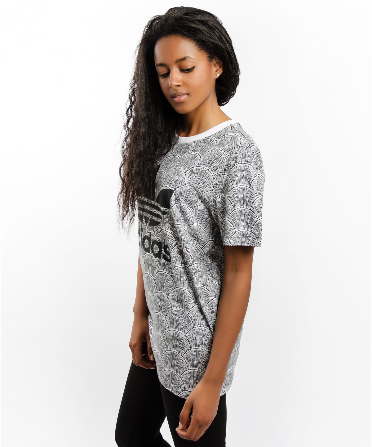 Camiseta-Adidas-Shell-Boyfriend