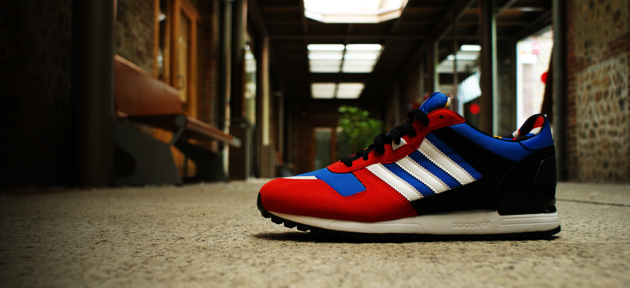 Adidas_ZX_700_1