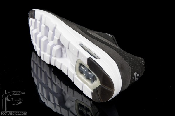 Nike-Air-Max-1-Ultra-Moire-705297-010-39