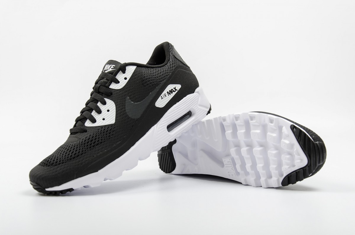 Nike-Air-Max-90-Ultra-Essential