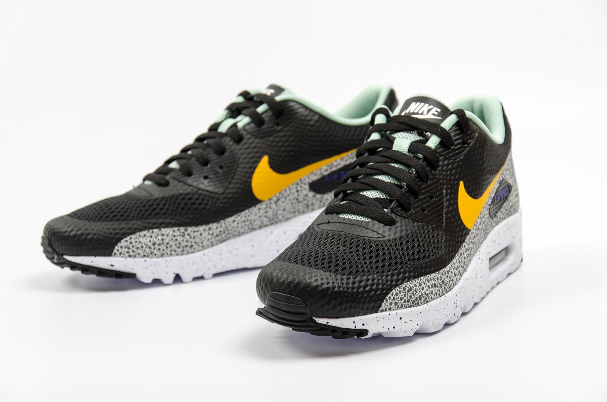 Nike-Air-Max-90-Ultra-Essential3
