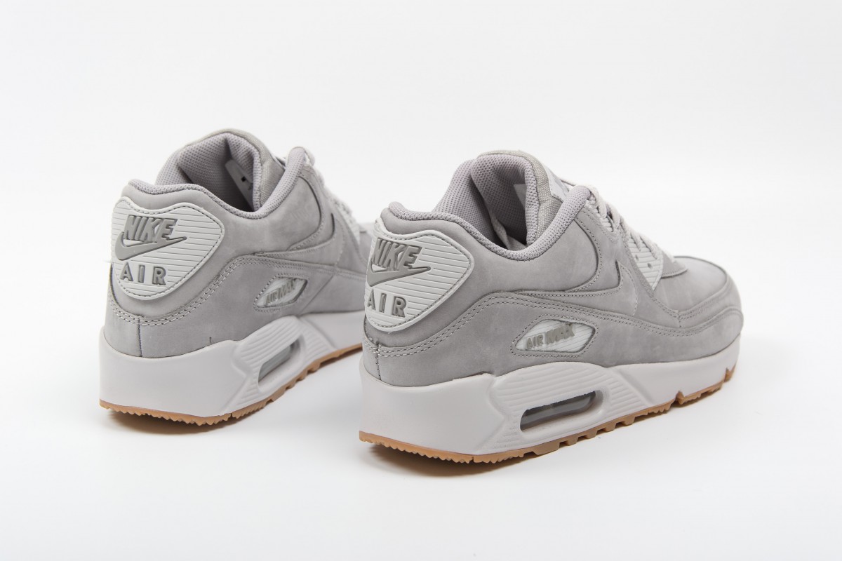 Nike-Air-Max-90-Winter-Premium-683282-005-38