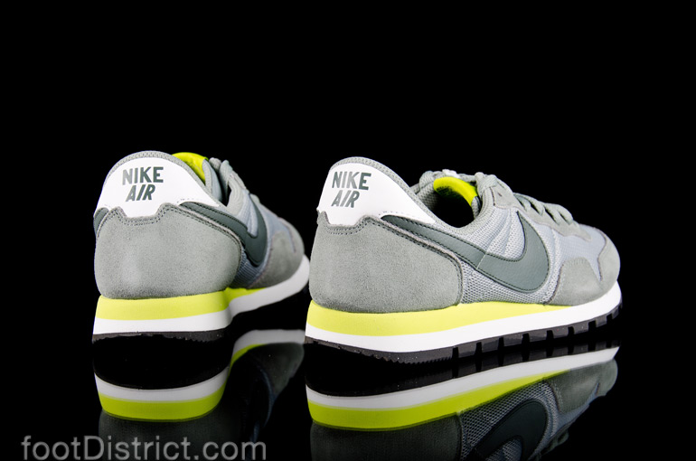 Nike-Air-Pegasus-83-599124-300