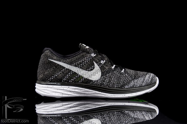 Nike-Flyknit-Lunar-3-698181-010-31