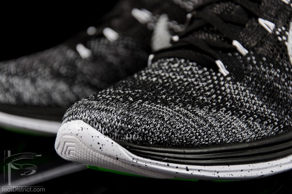 Nike-Flyknit-Lunar-3-698181-010-34