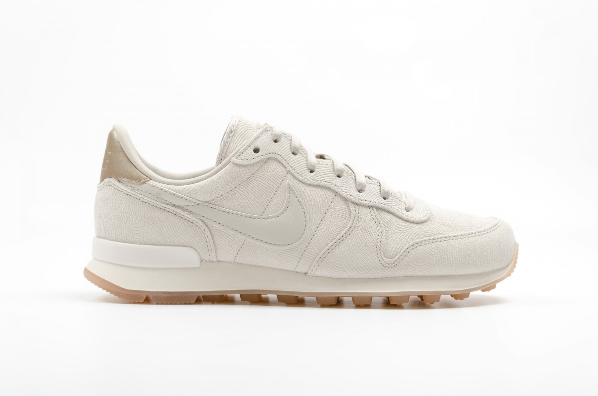 Nike-Internationalist-Premium-Pack