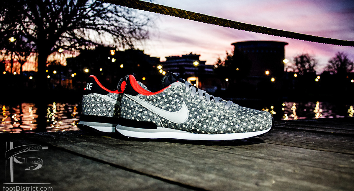 Nike-Polka-Dot-pack-foot-District_6