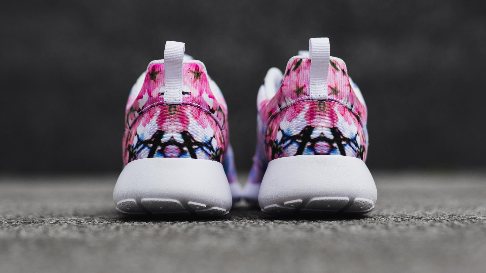 Nike-Roshe-One-Cherry-Blossom2