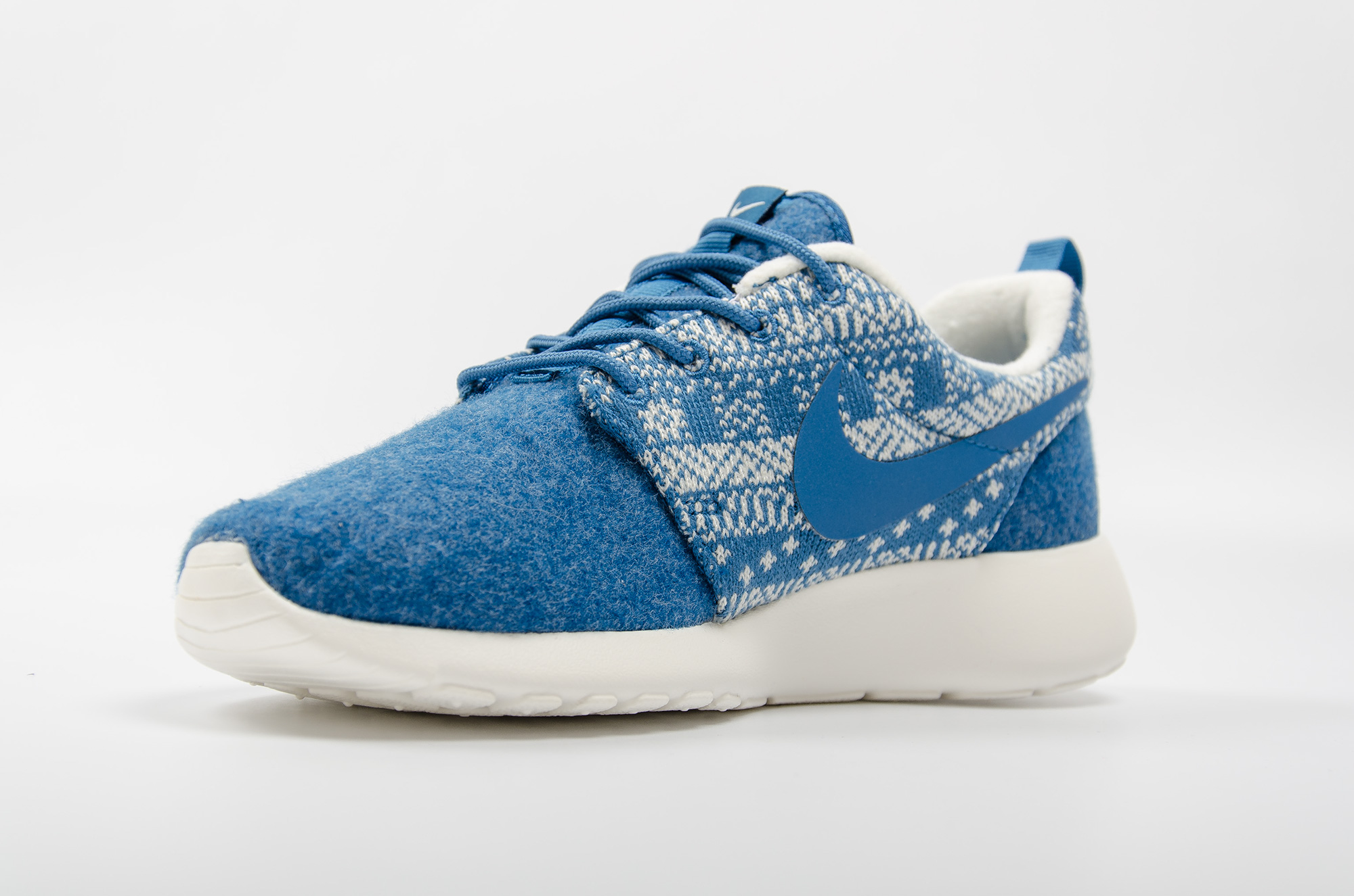 Nike-Roshe-One-Winter3