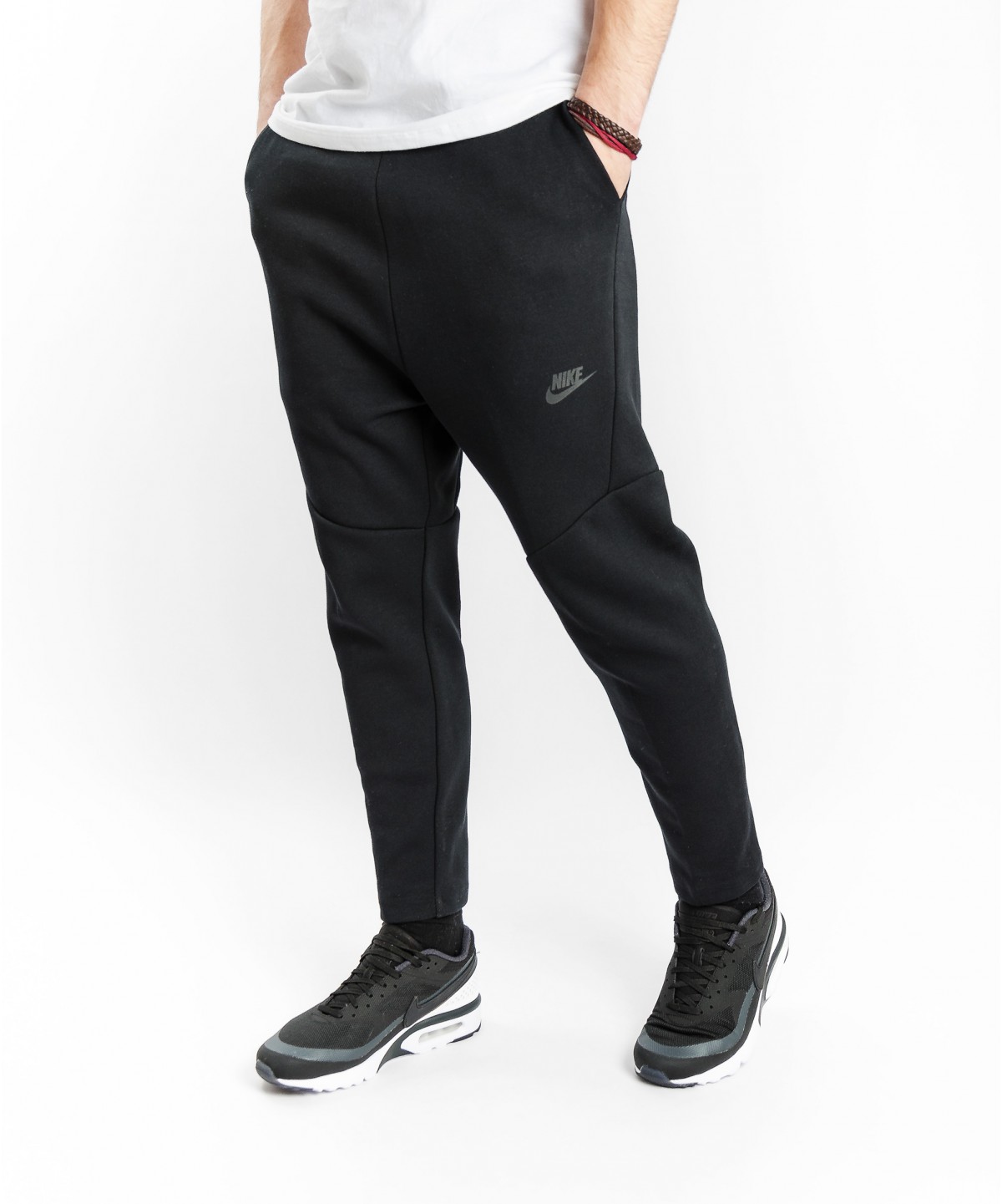 Nike-Tech-Fleece-Cropped-Pants