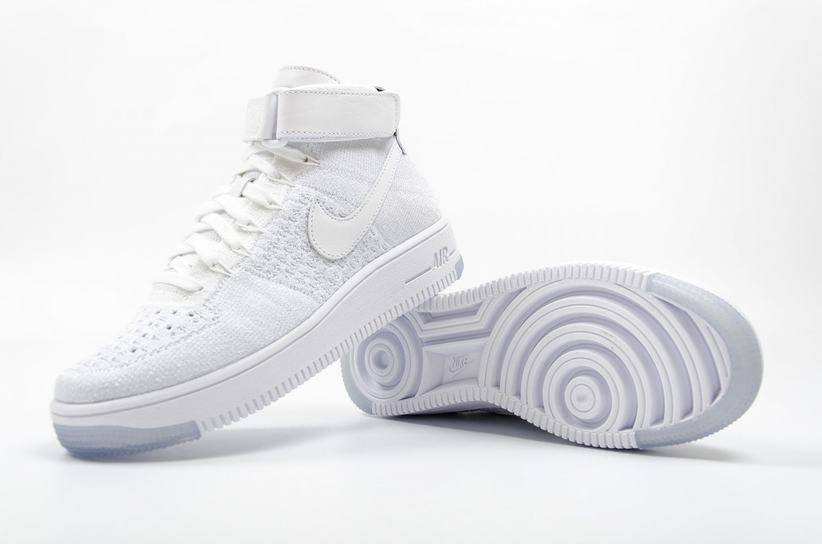 Nike-WMNS-Air-Force-1-Flyknit
