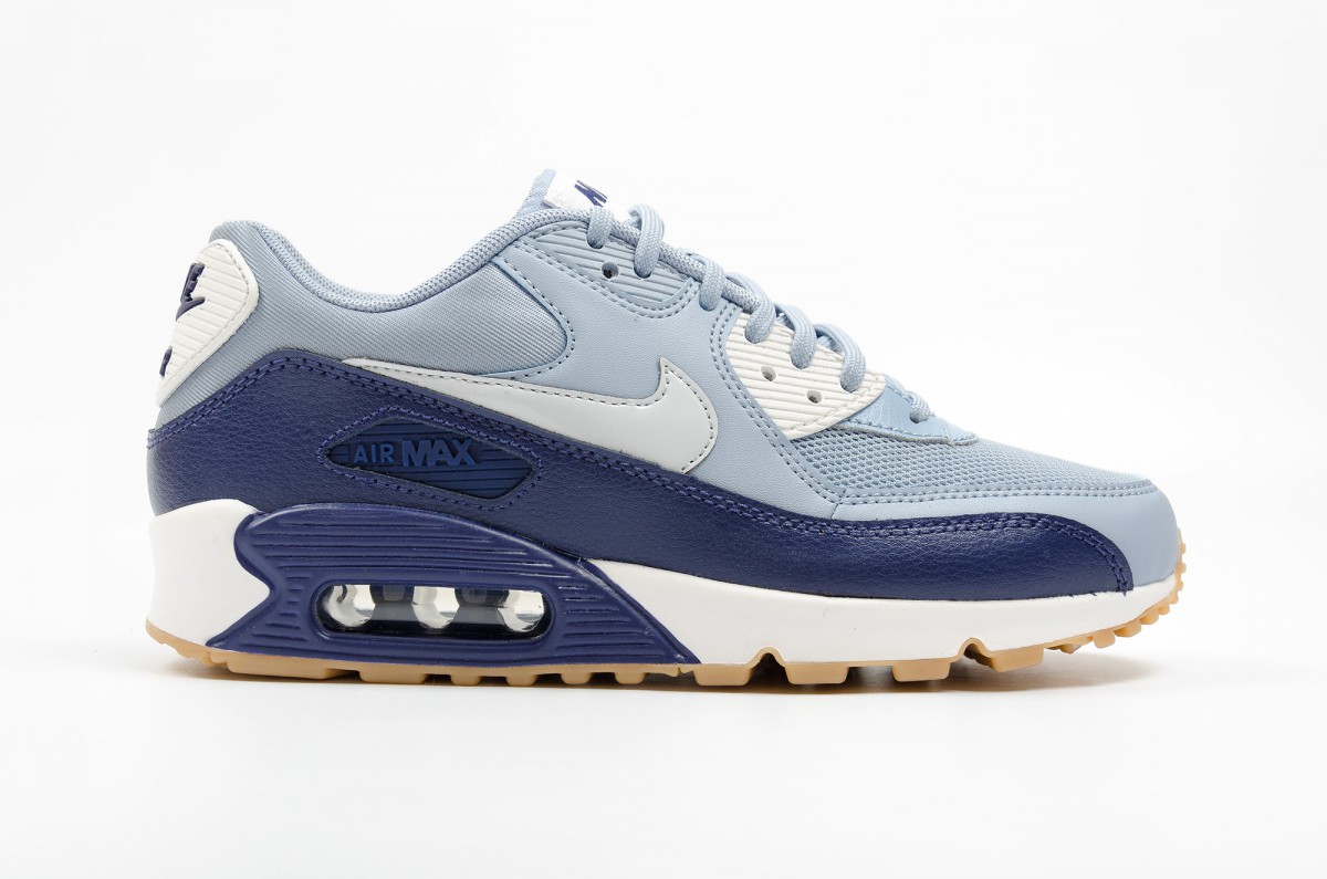 Nike-WMNS-Air-Max-90-Essential
