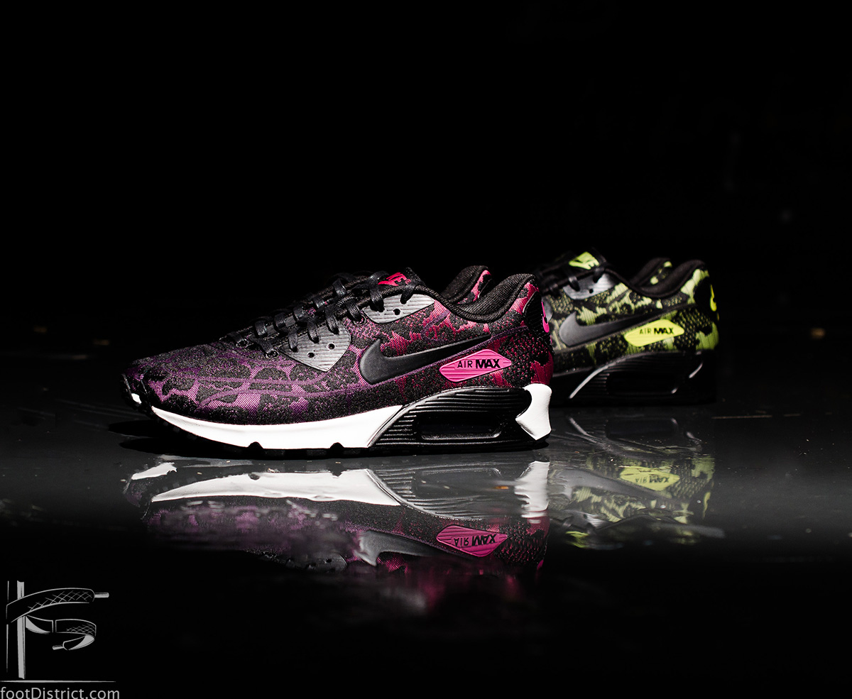 Nike-WMNS-Air-Max-90-Jacquard-foot-District_2
