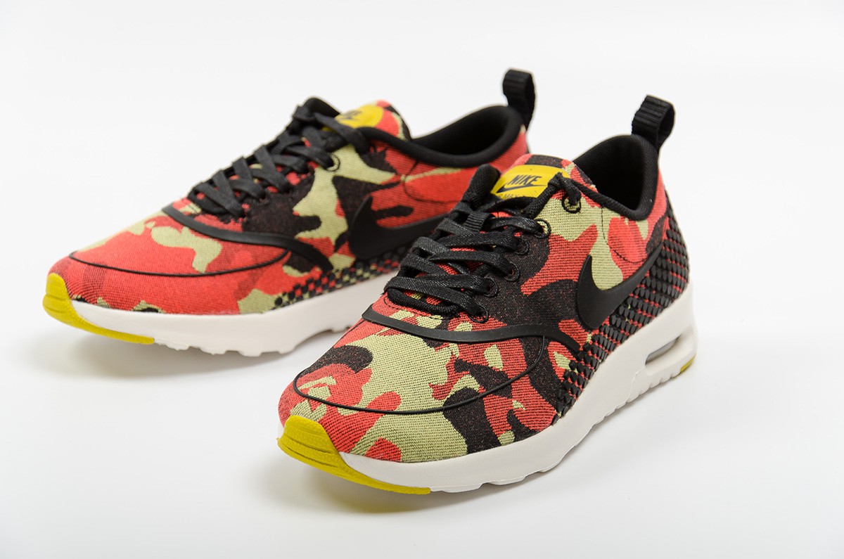 Nike-WMNS-Air-Max-Thea-Jacquard-Premium-807385-700-32