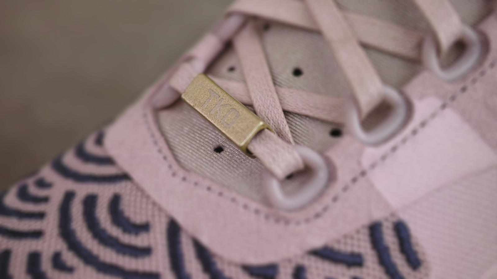 Nike-WMNS-Air-Max-Zero-Ultra-LOTC-QS2