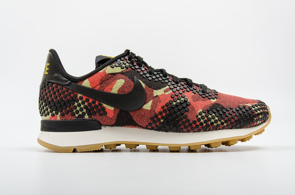 Nike-WMNS-Internationalist-Jacquard-Premium-807407-001-31