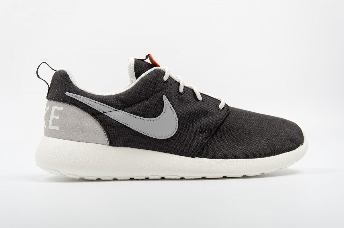 Nike-WMNS-roshe-One-Retro