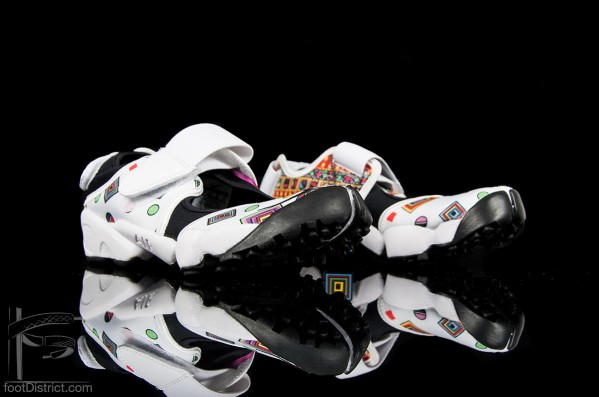 Nike-x-Liberty-WMNS-Air-Rift-QS-746083-100-34
