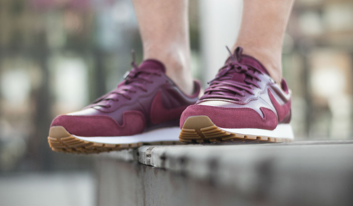Nike Air Pegasus 83 Premium Night Maroon
