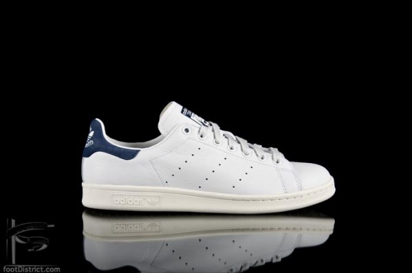 stan-smith-agujeros