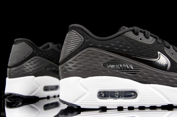 camara-Nike-Air-Max-90-Ultra-Breeze-725222-001-35