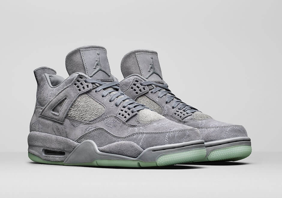 Kaws x Jordan 4