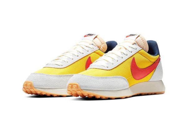 nike air tailwind 79 se on feet