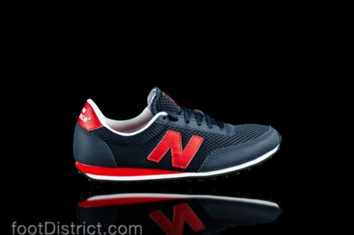 New Balance azul marino y rojo