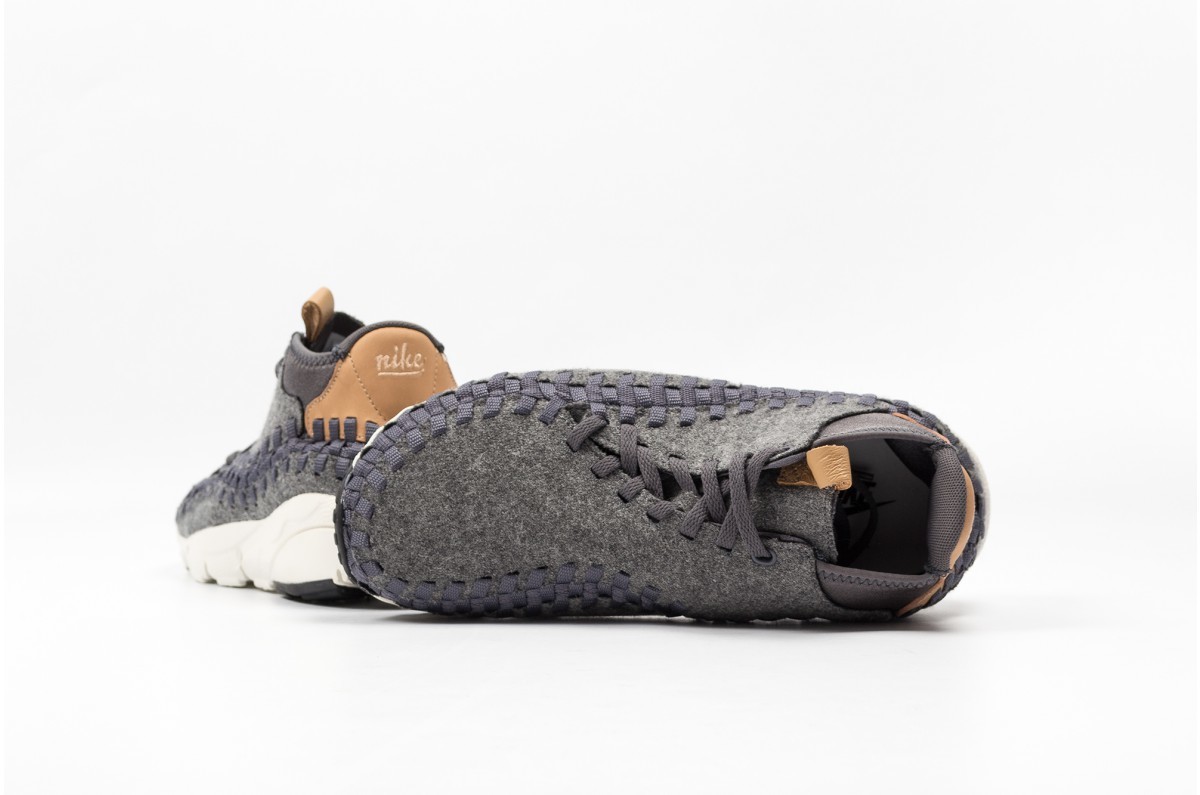 nike-air-footscape-woven-chukka-se-857874-002-36