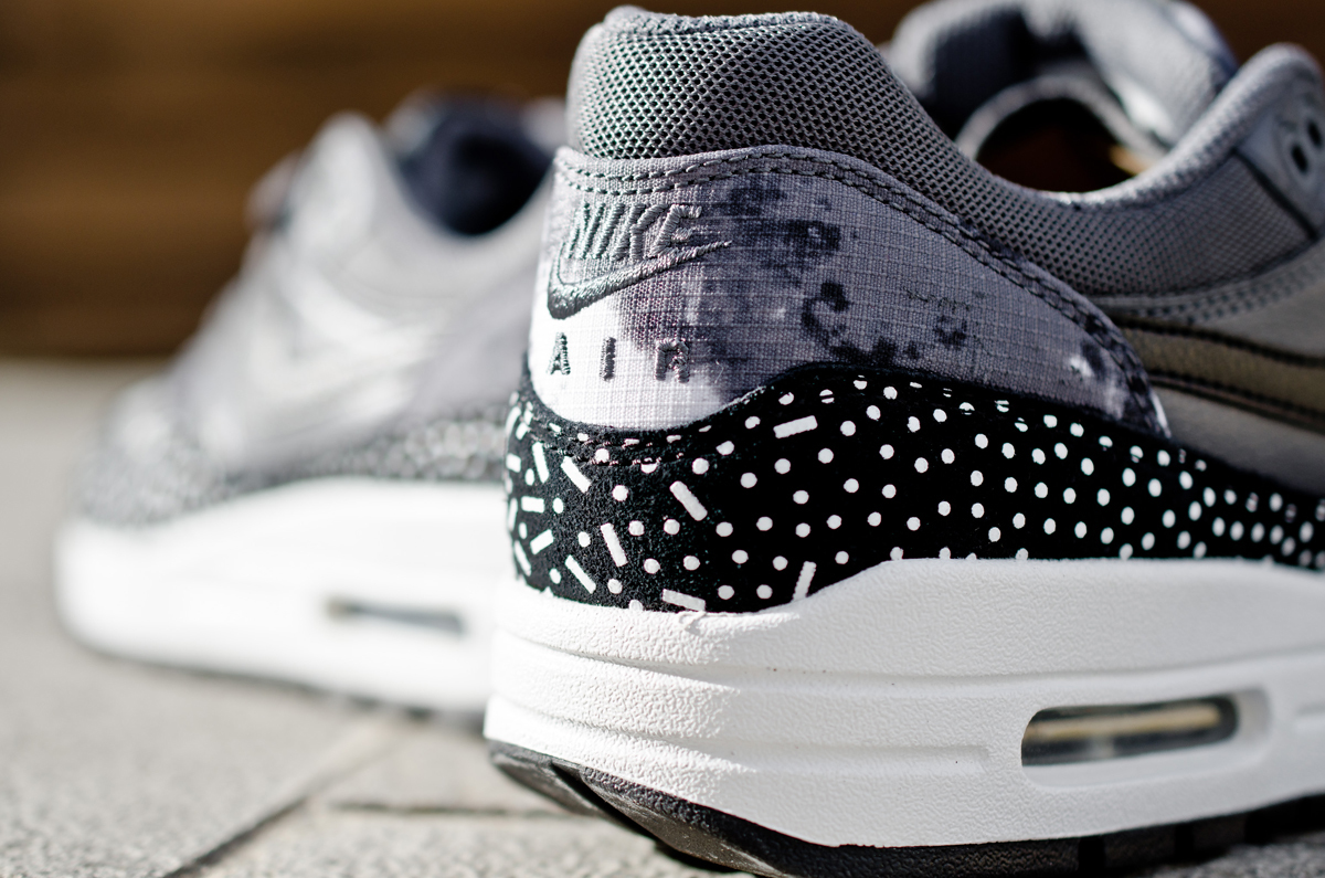 nike-air-max-1-print-528898-001_13