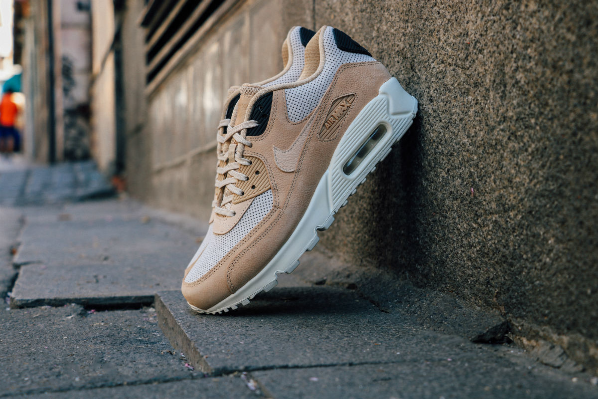 nike-air-max-90-pinnacle-02