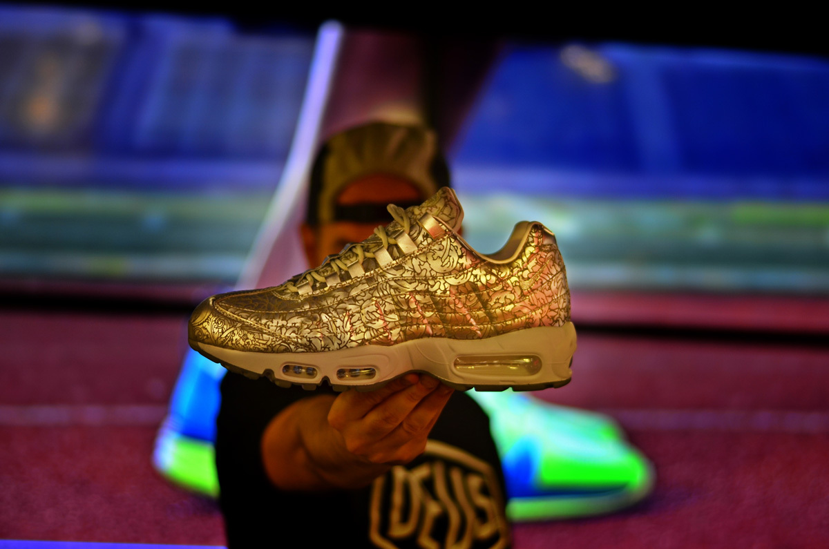 nike-air-max-95-foot-district-by-dewe
