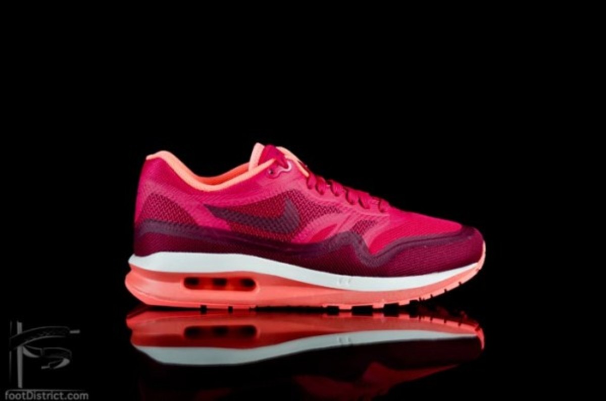 nike-air-max-lunar-1-654937-600_1