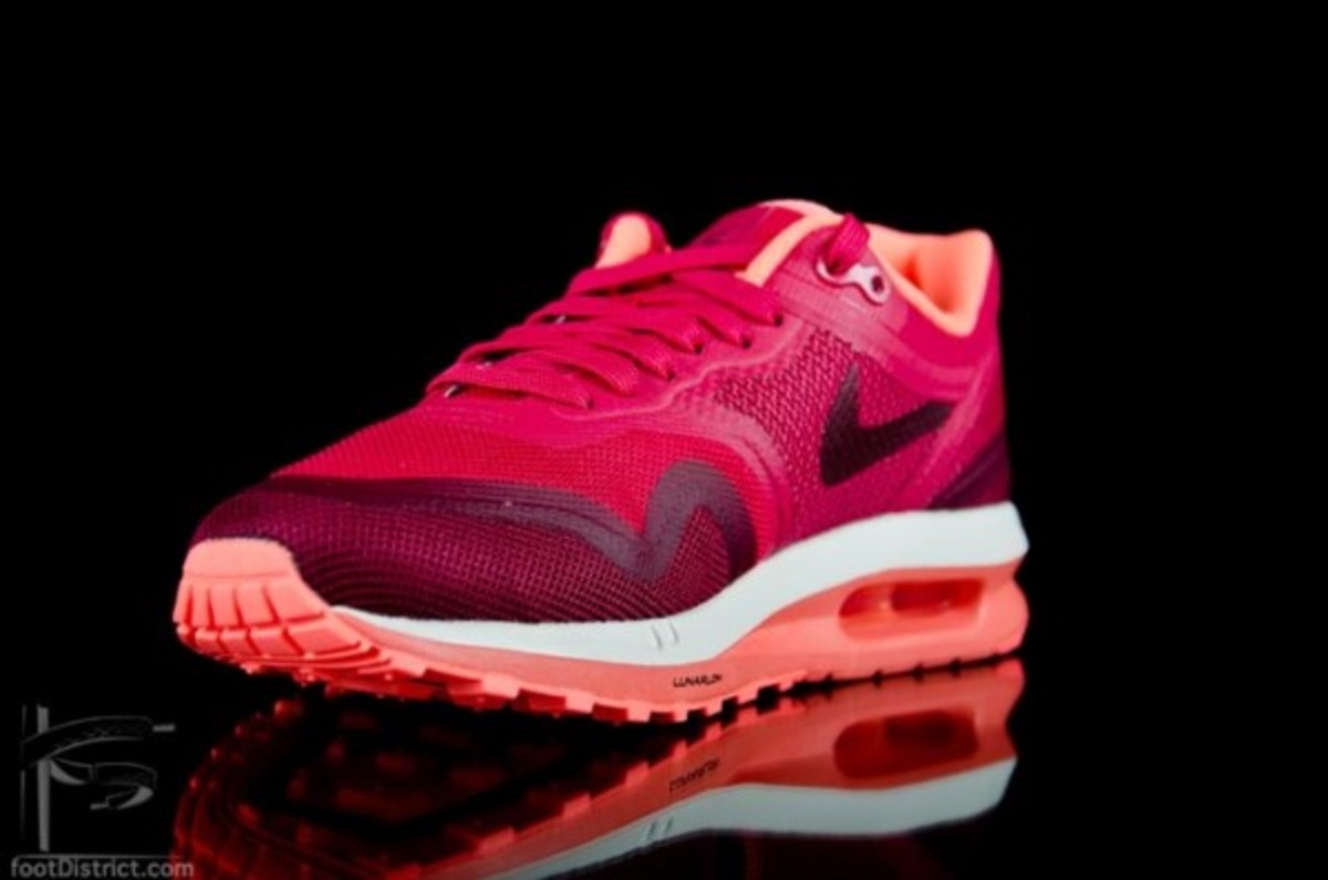 nike-air-max-lunar-1-654937-600_3