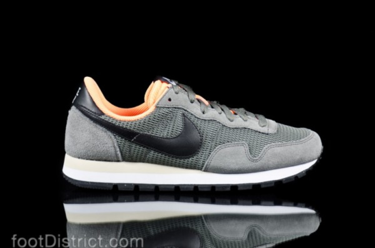 nike-air-pegasus-83-599124-008_8