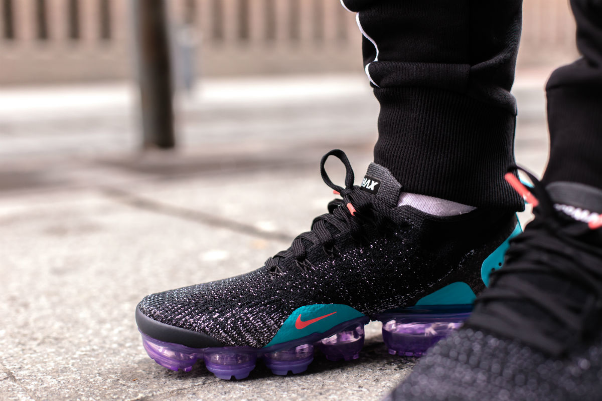 nike air vapormax flyknit 2 hot punch