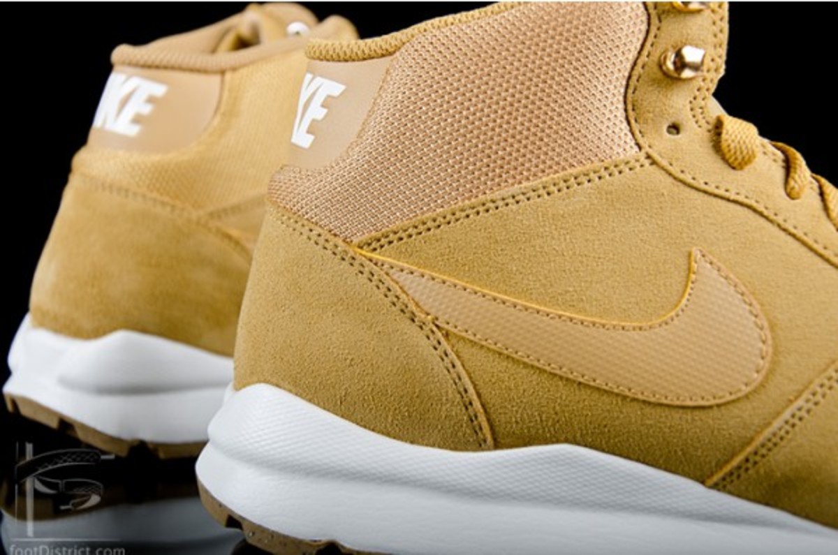 nike-hoodland-654888-727_8