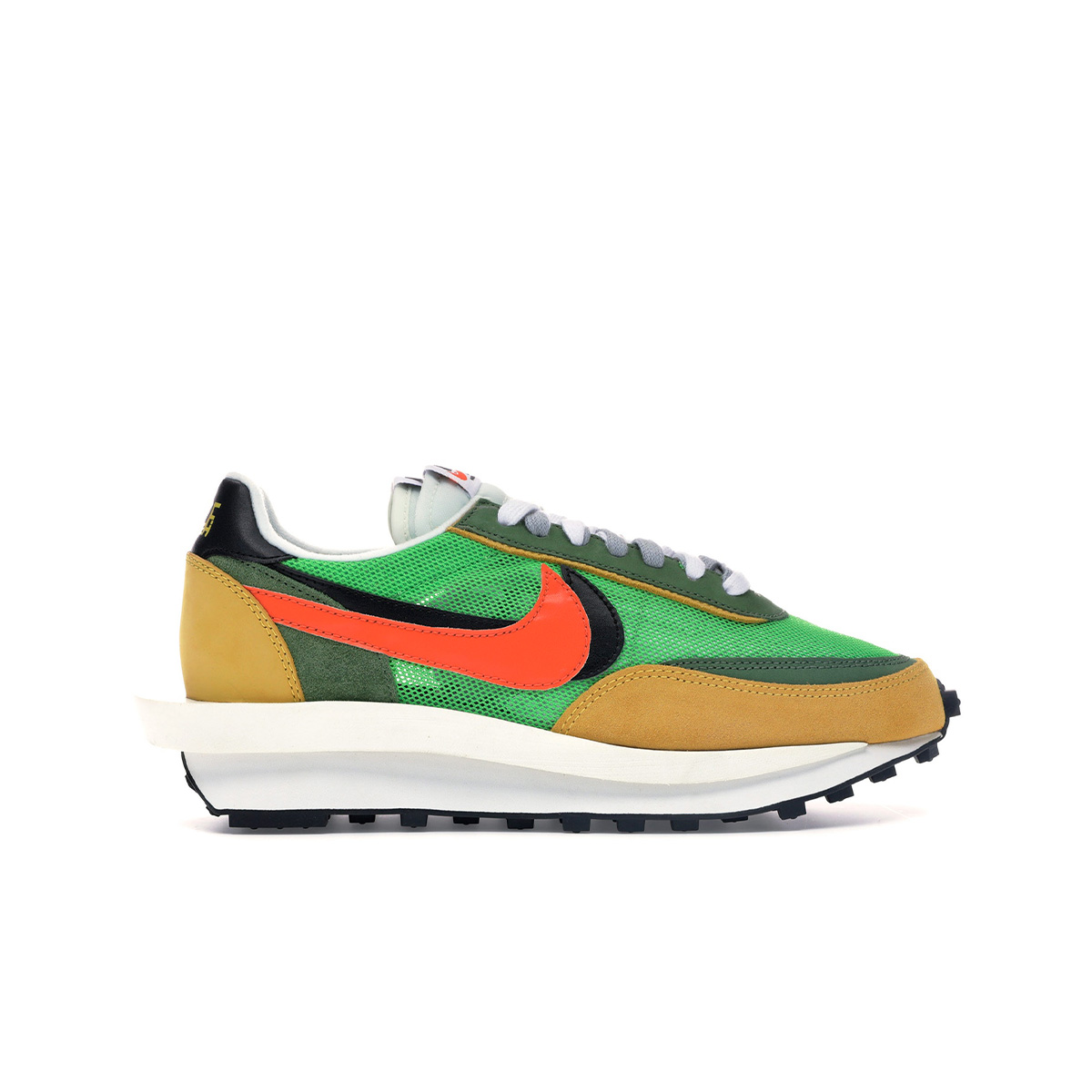 Foot District sacai Nike