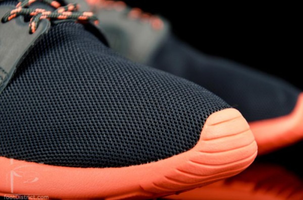 nike-roshe-run-Hyperfuse