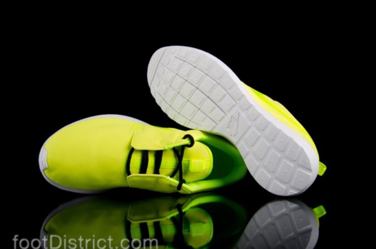 nike-roshe-run-suela-free