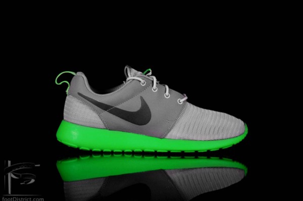 nike-rosherun-511881093-1_3