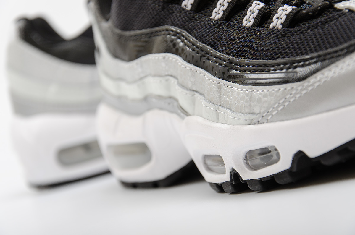 nike-wmns-air-max-95-anniversary-qs-814914-001 (1)