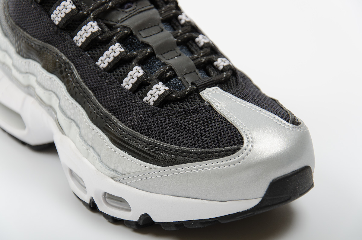 nike-wmns-air-max-95-anniversary-qs-814914-001 (3)