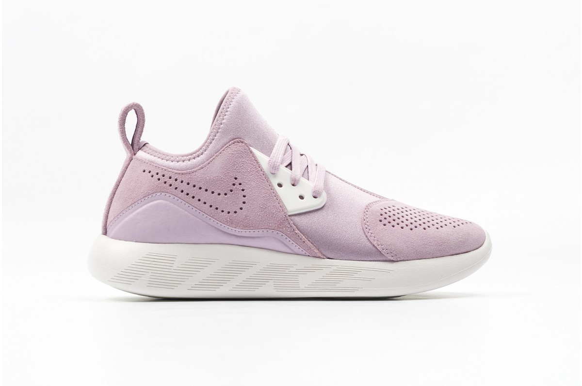 nike-wmns-lunarcharge-premium-923286-500-31